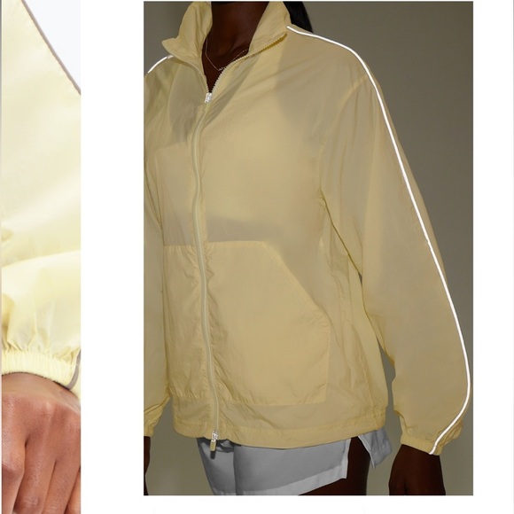 Fabletics Oversized Flyweight Windbreaker light yellow size 2X NWT - Picture 7 of 8